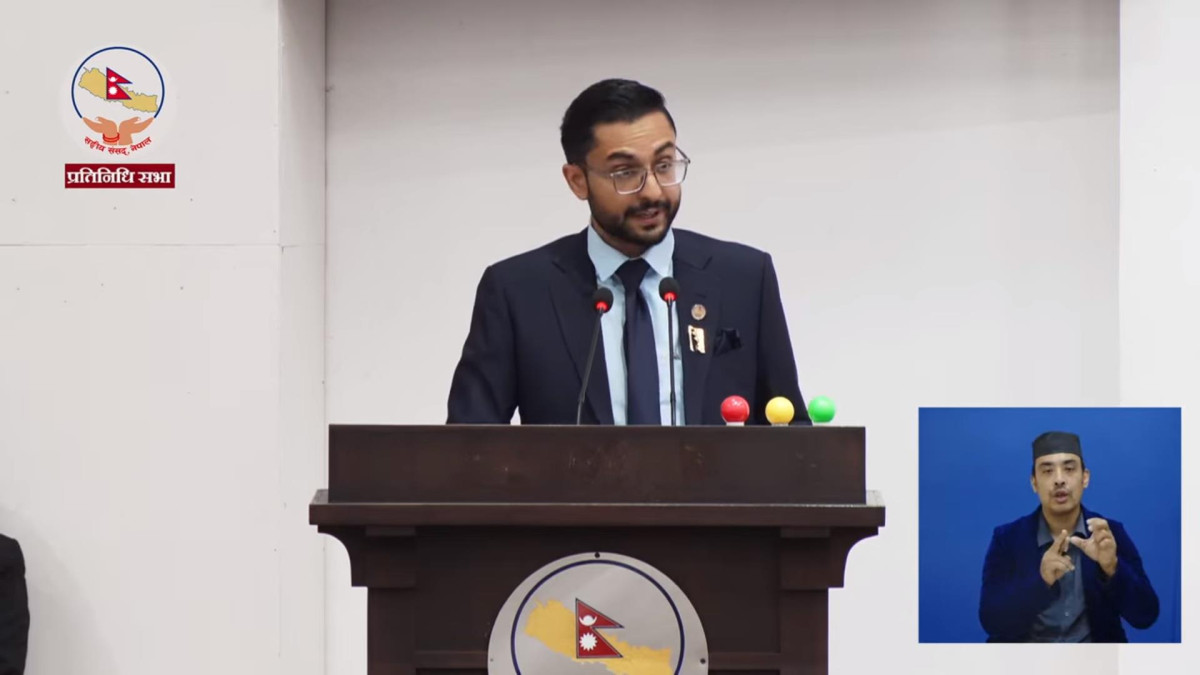सरकार मुलुकमा सुशासन कायम गर्न प्रतिवद्ध भएर लागेको शिक्षा मन्त्री पोखरेलको दाबी